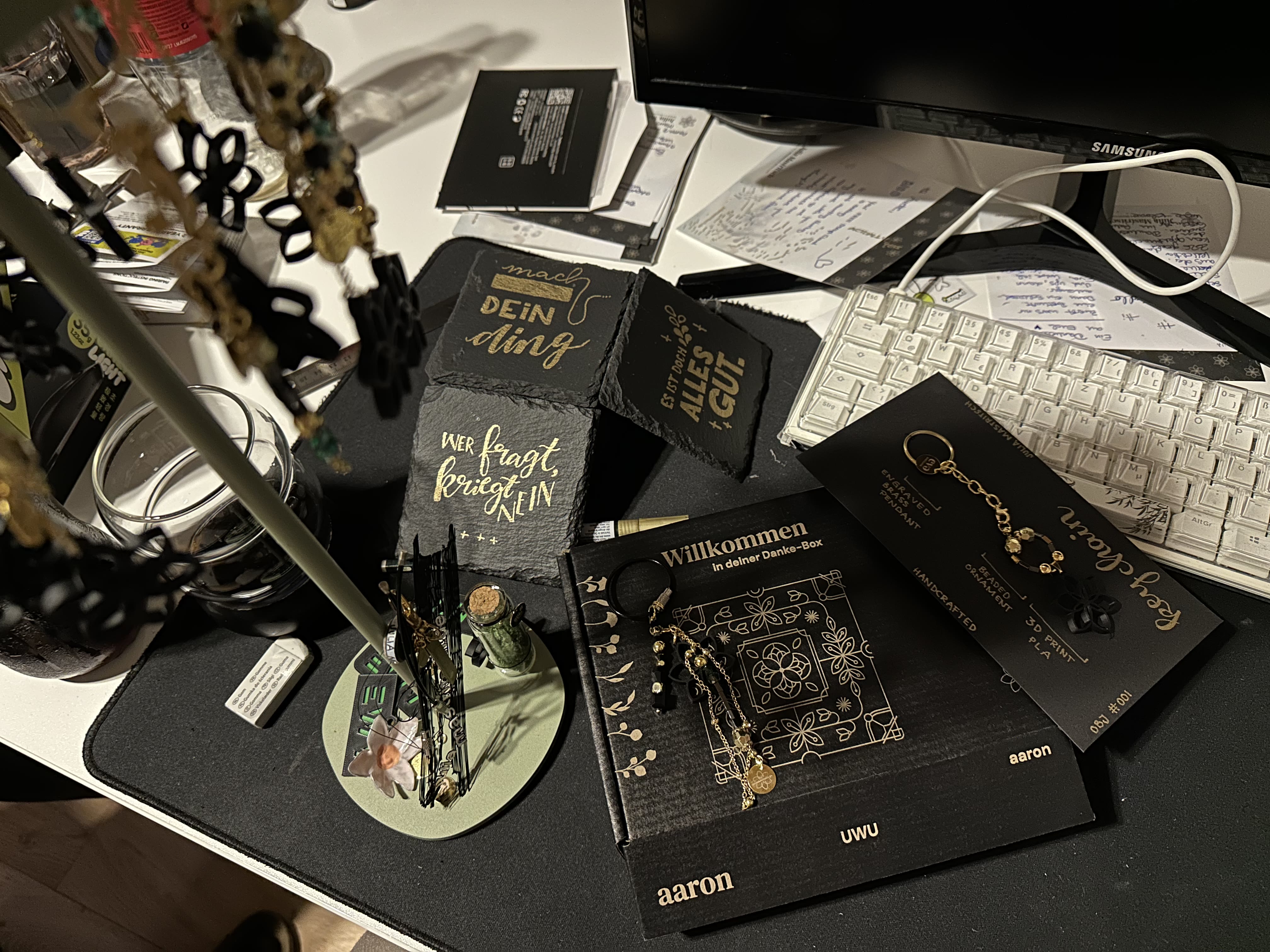 Werkstattfoto: Verpackung und Gestaltung der Thank-You-Box